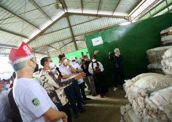 TPS3R Banyuwangi Ekspor Sampah ke Austria